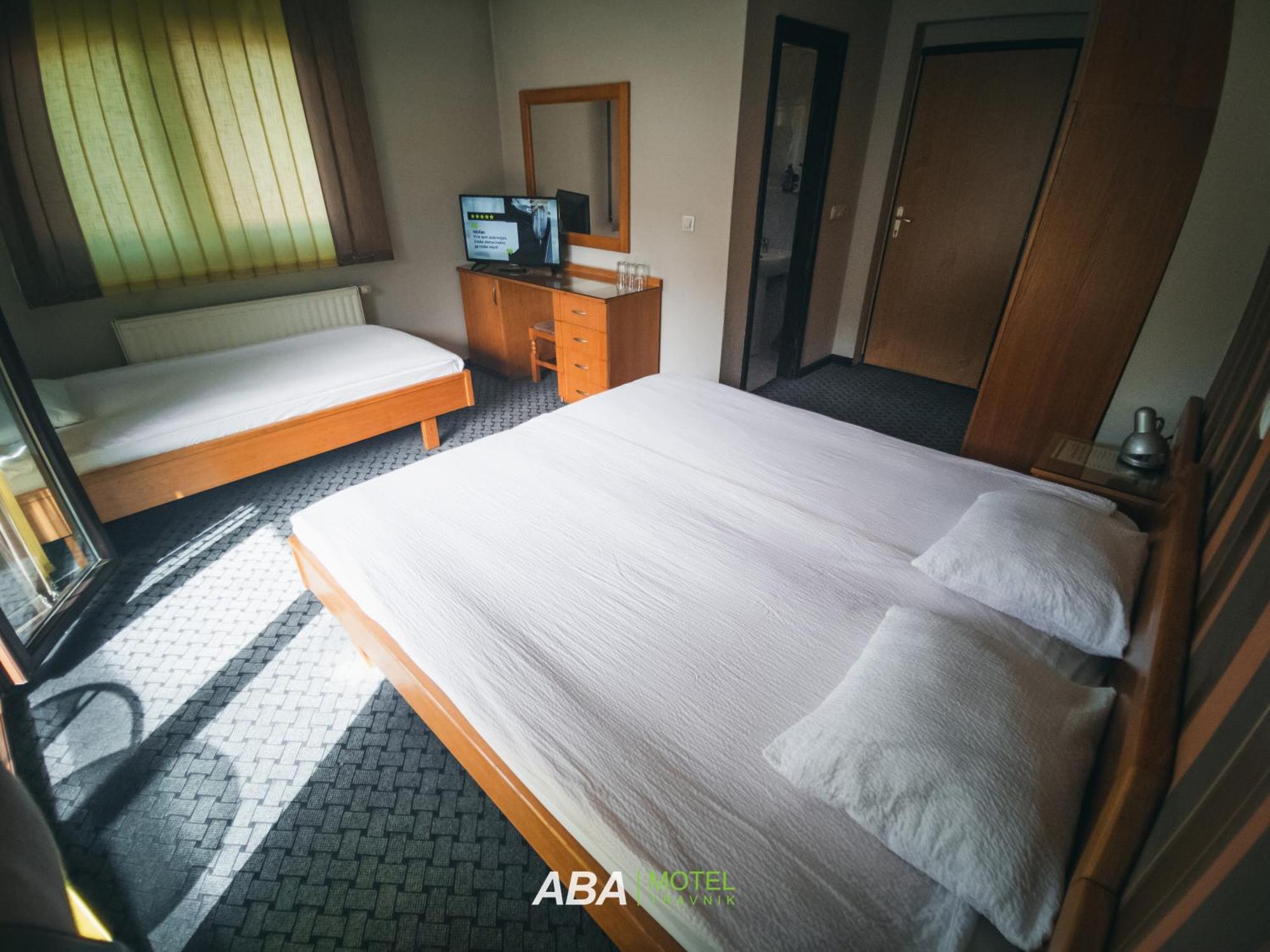 Garni Motel Aba Травник Екстериор снимка