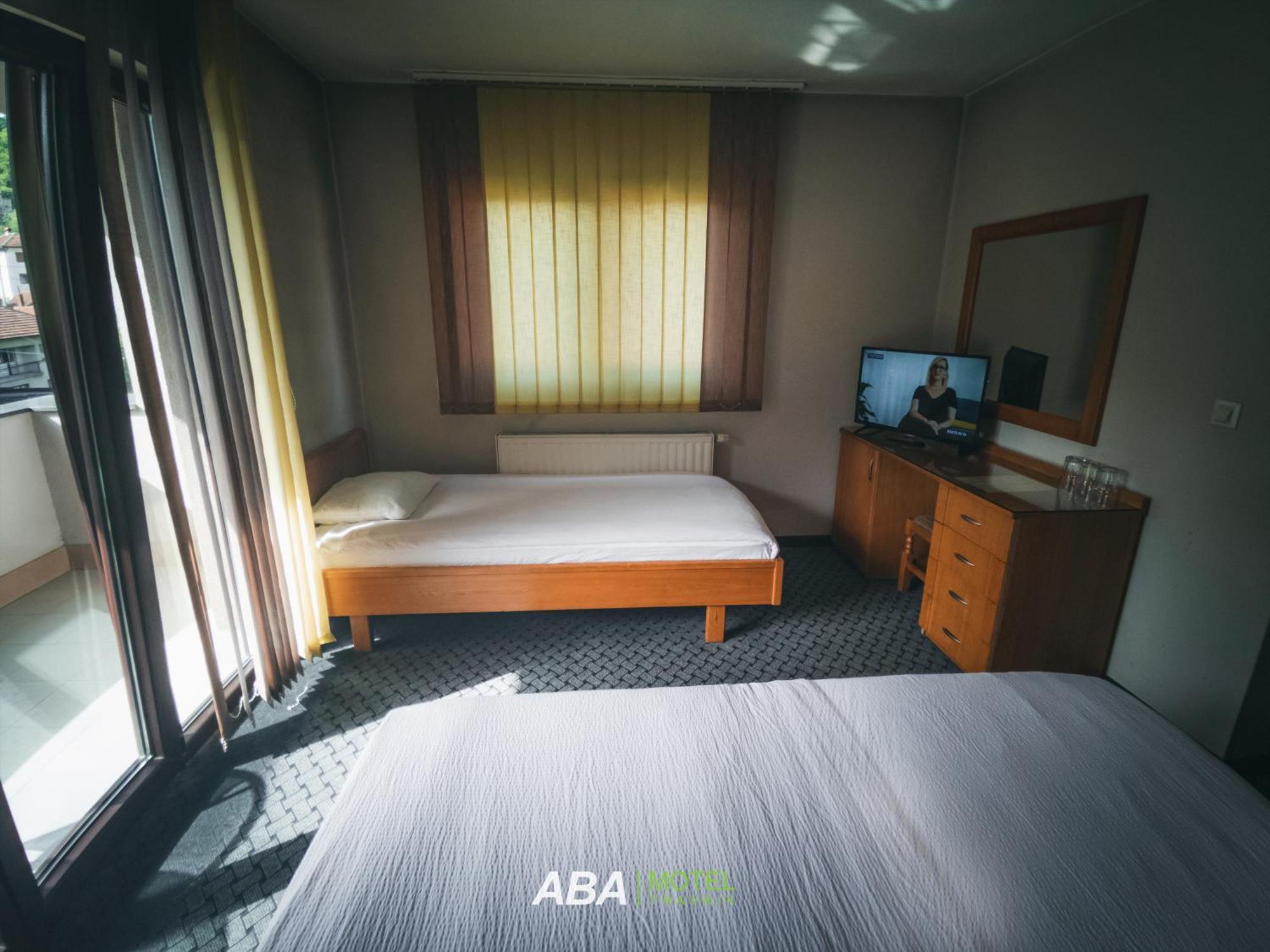 Garni Motel Aba Травник Екстериор снимка