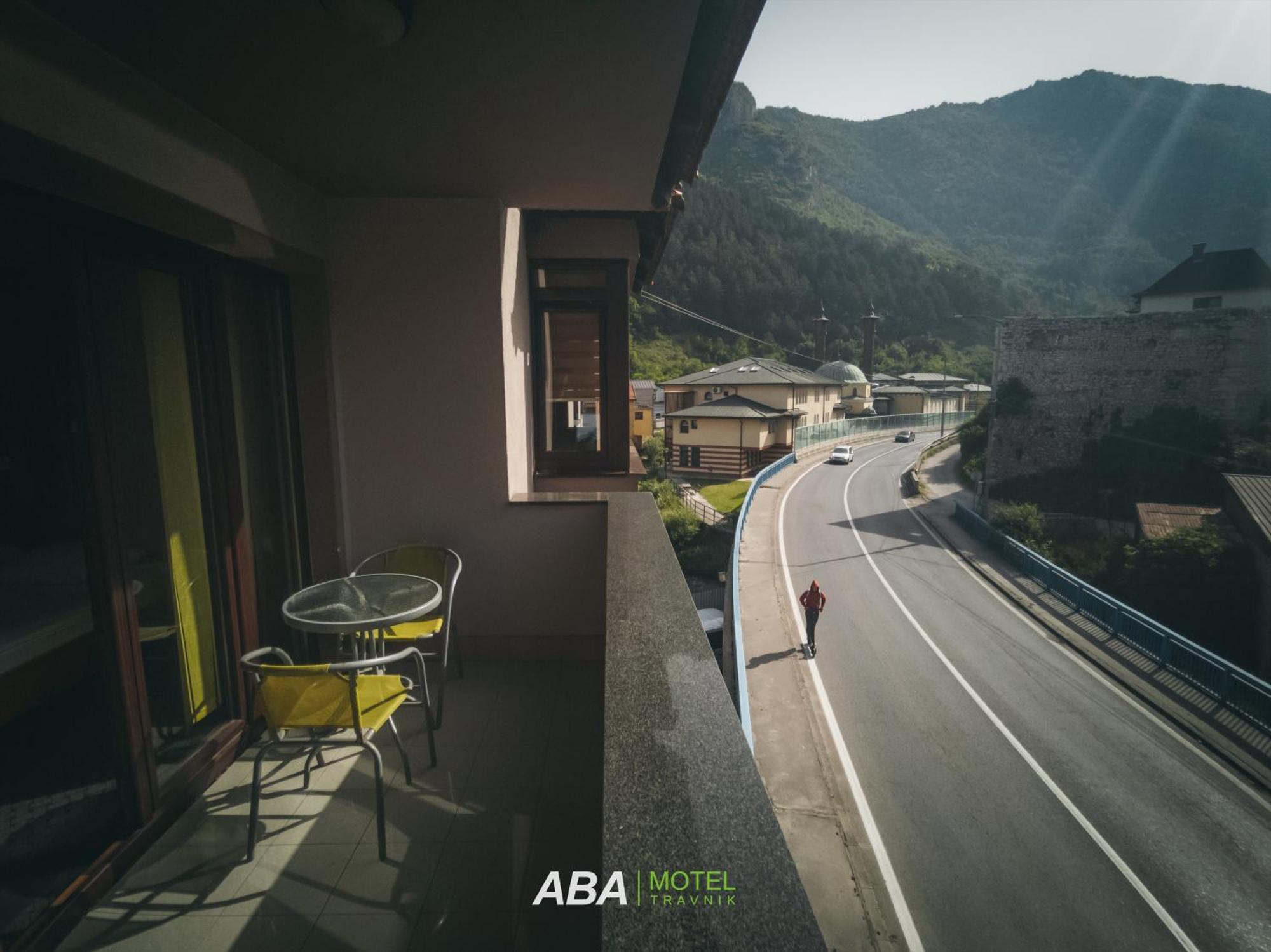 Garni Motel Aba Травник Екстериор снимка