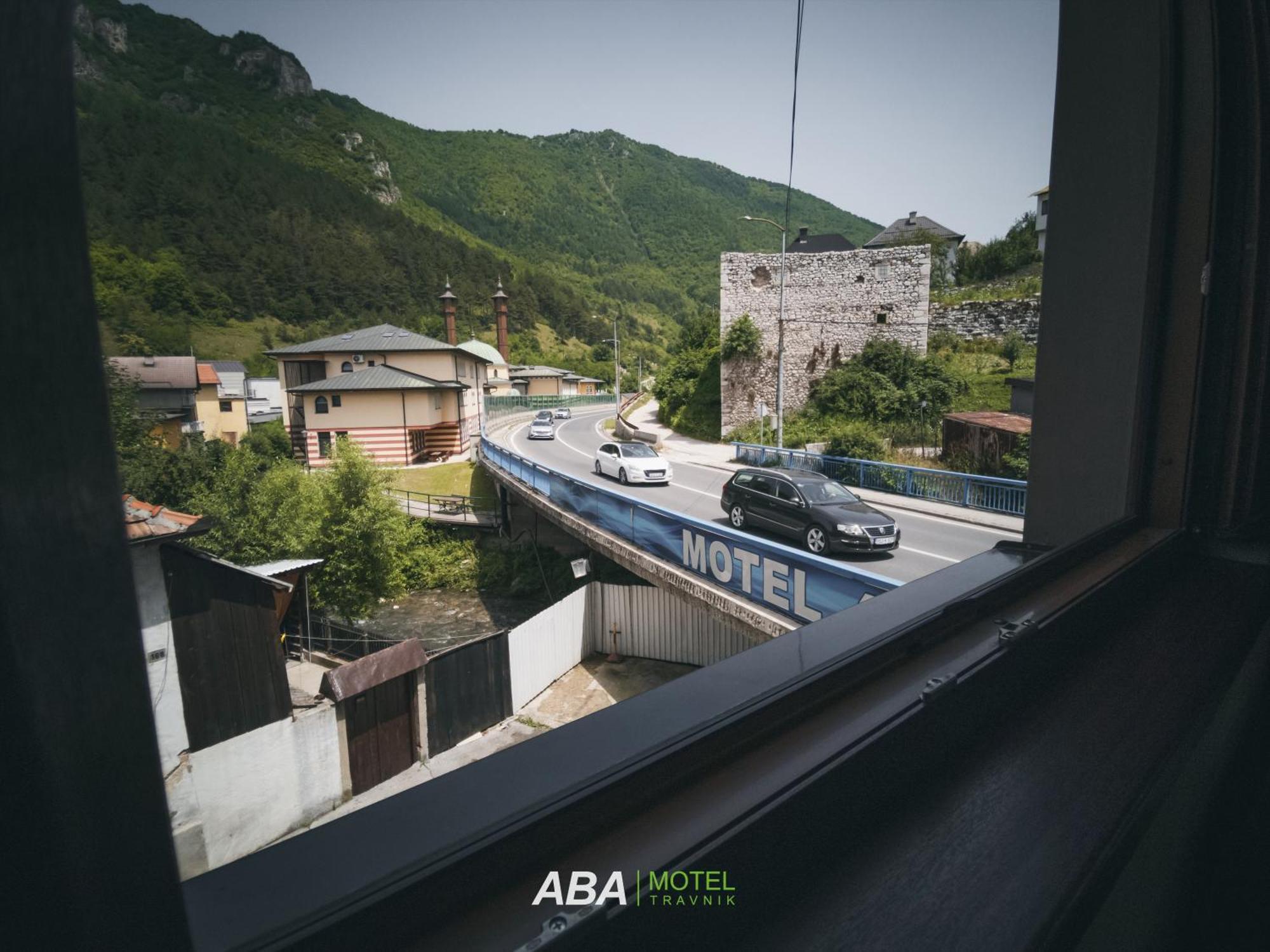 Garni Motel Aba Травник Екстериор снимка