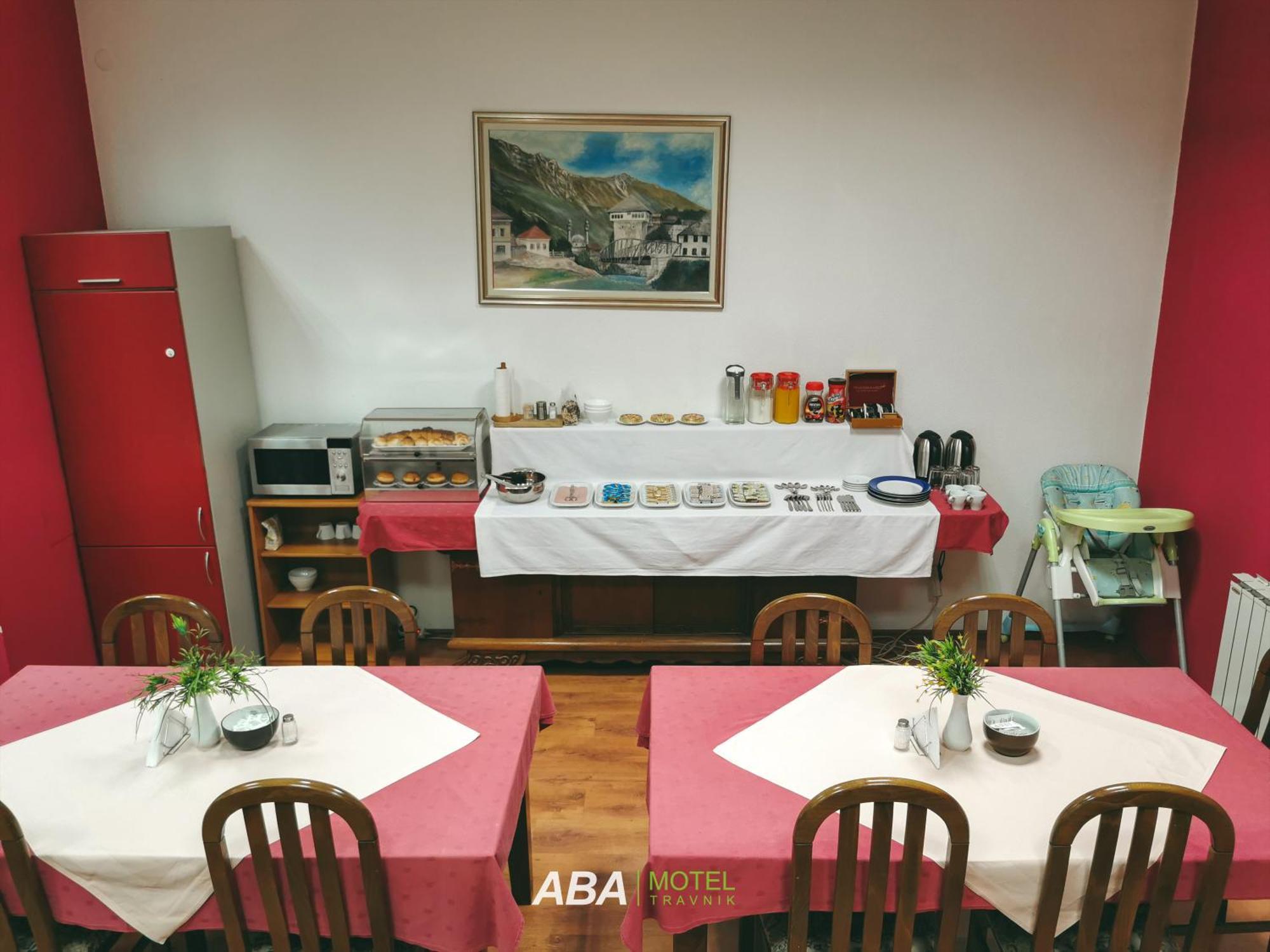 Garni Motel Aba Травник Екстериор снимка