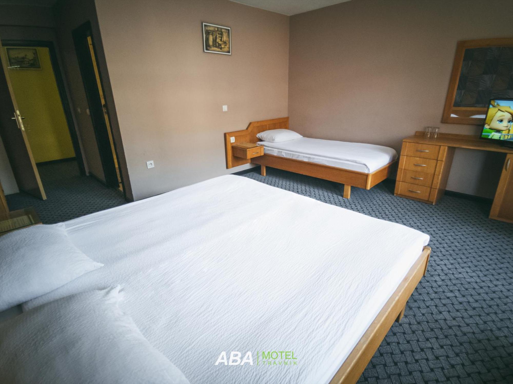 Garni Motel Aba Травник Екстериор снимка